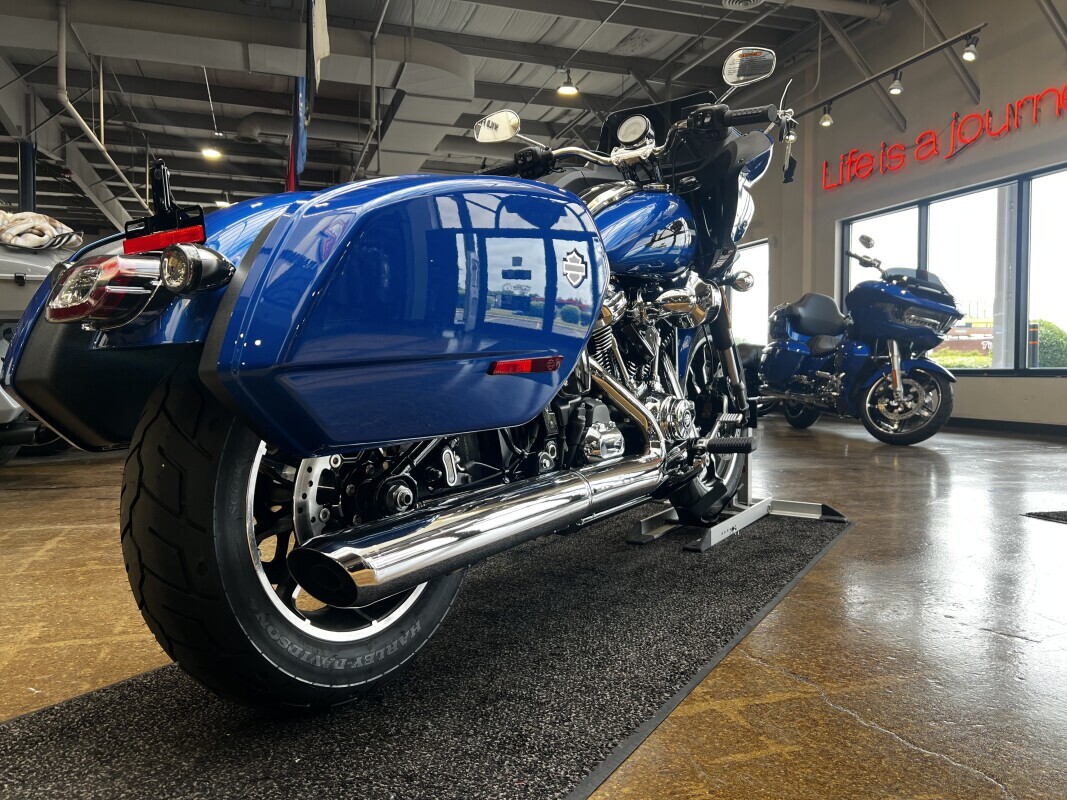 Harley-Davidson Low Rider ST 2025 FXLRST BLUE BURST - Photo 8