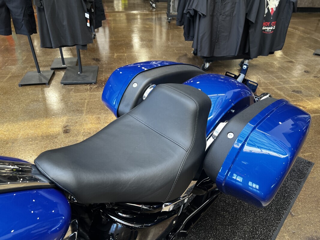 Harley-Davidson Low Rider ST 2025 FXLRST BLUE BURST - Photo 10