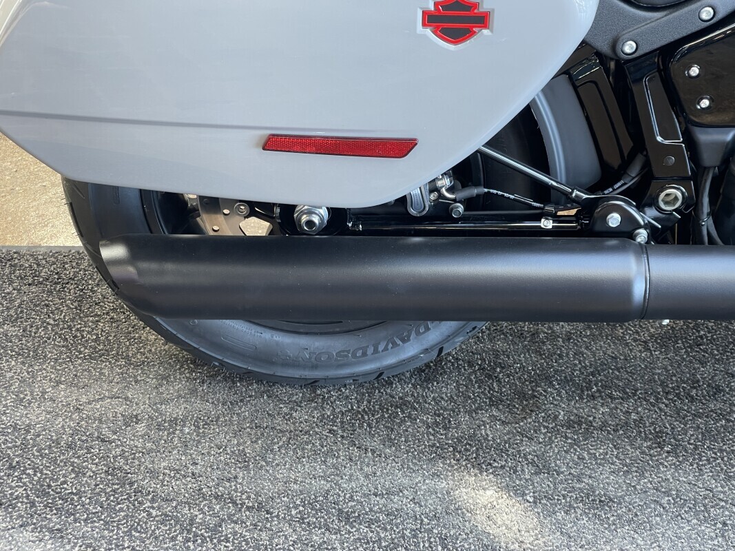 Harley-Davidson Low Rider ST 2025 FXLRST BILLIARD GRAY - Photo 7