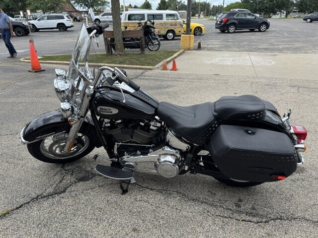 Harley-Davidson Heritage Classic 114 2024 FLHCS BLACK - Photo 4