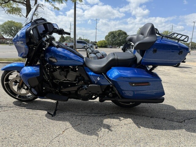 Harley-Davidson Street Glide Ultra 2025 FLHXU BLUE BURST - Photo 4