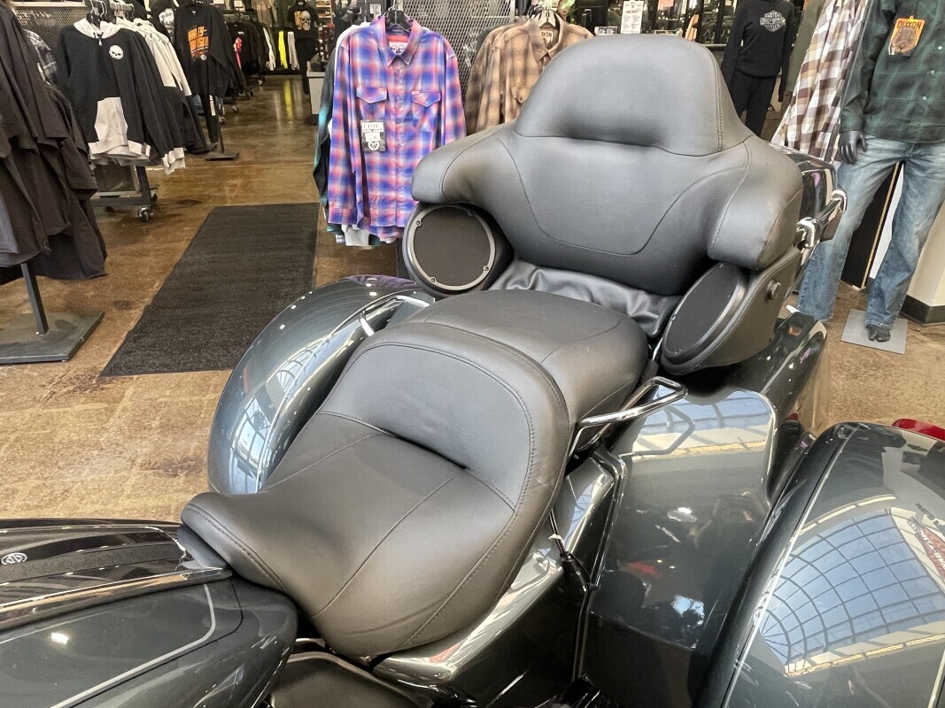 Harley-Davidson Tri Glide Ultra 2025 FLHTCUTG IRN HRSE MT/BLK - Photo 9