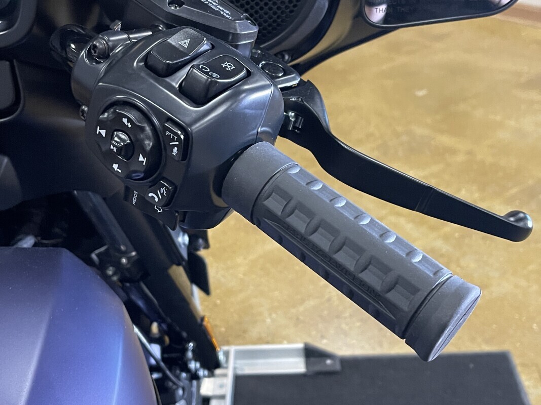 Harley-Davidson Street Glide 2025 FLHX PRPL ABYSS DNM - Photo 3