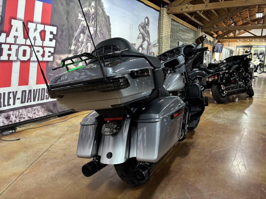 Harley-Davidson CVO Limited 2019 FLHTKSE GRAY - Photo 9
