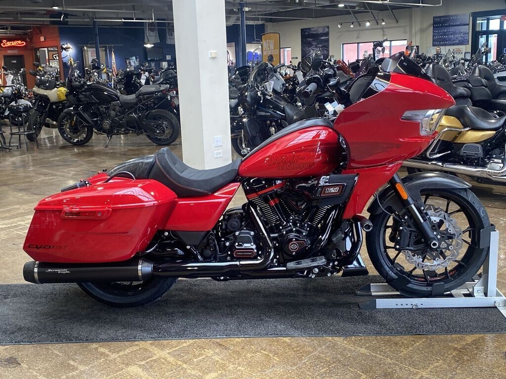 Harley-Davidson CVO Road Glide ST 2025 FLTRXSTSE RALLY RED - Photo 5