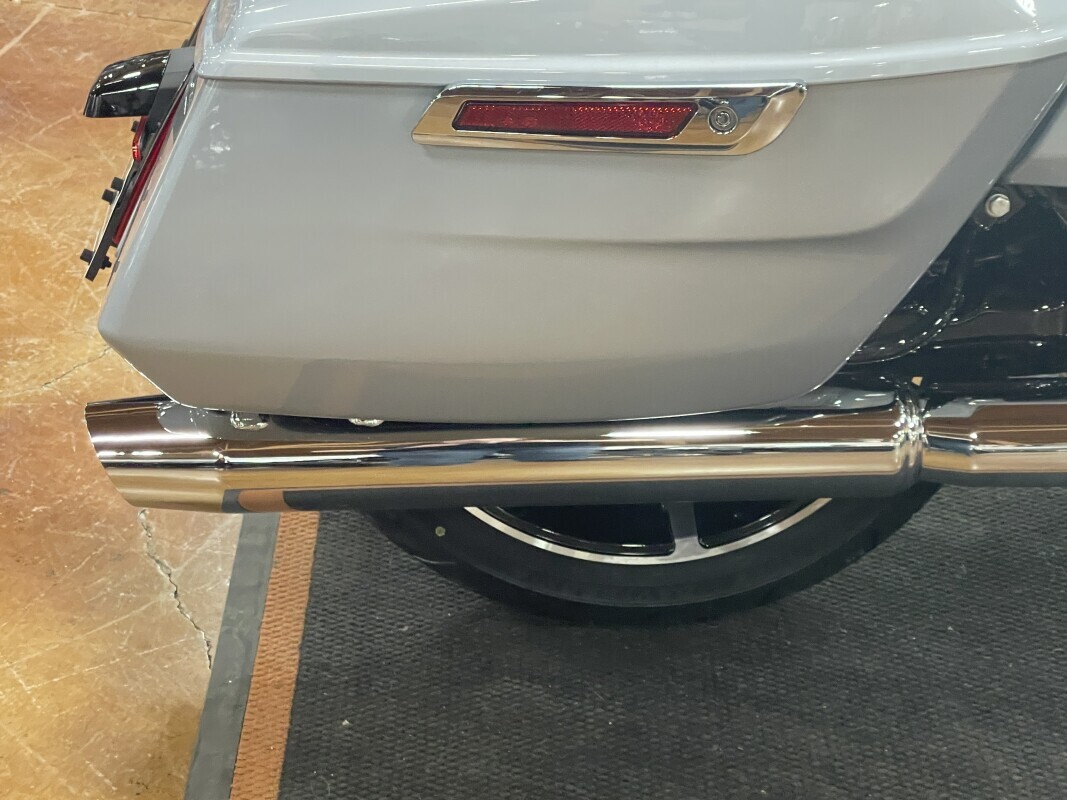 Harley-Davidson Road Glide 2025 FLTRX ATLAS SILVER - Photo 7