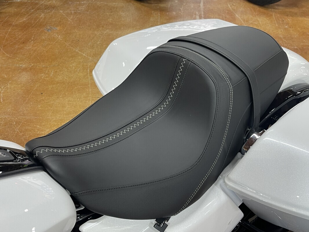 Harley-Davidson Road Glide 2025 FLTRX WHITE ONYX PEARL - Photo 10
