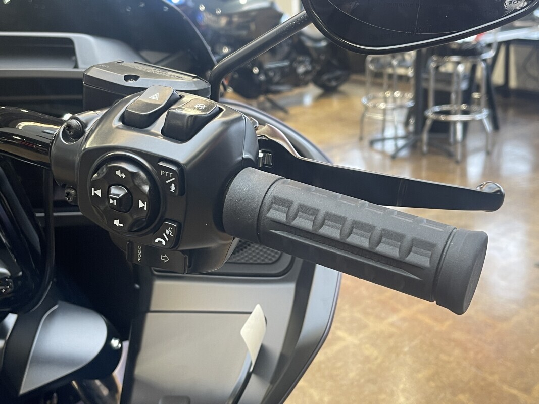 Harley-Davidson Road Glide 2025 FLTRX PRPL ABYSS DNM - Photo 3