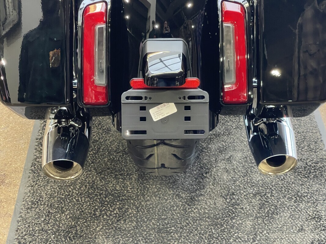 Harley-Davidson Road Glide 2025 FLTRX VIVID BLACK - Photo 8