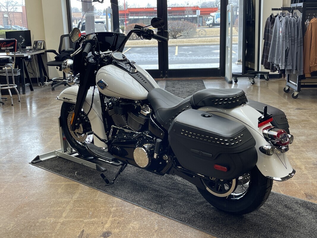 Harley-Davidson Heritage Classic 2025 FLHC WHITE ONYX PRL - Photo 10