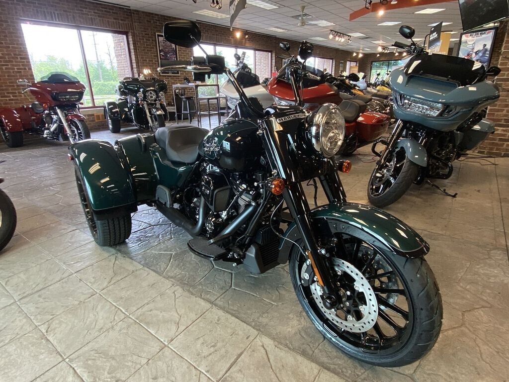Harley-Davidson Freewheeler 2024 FLRT ALPINE GRN/BLK