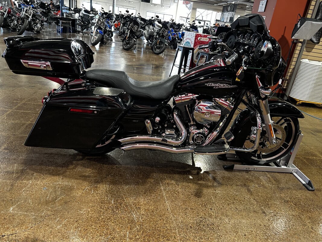 Harley-Davidson Street Glide Special 2016 FLHXS BLACK