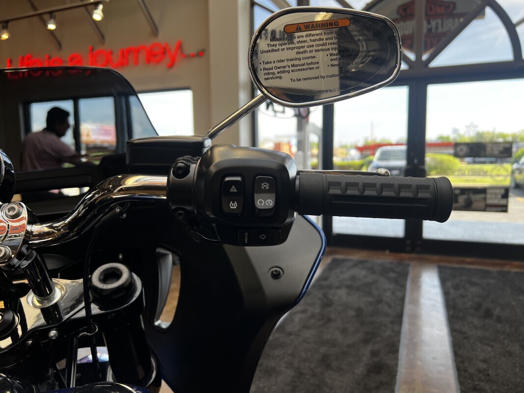 Harley-Davidson Low Rider ST 2025 FXLRST BLUE BURST - Photo 3