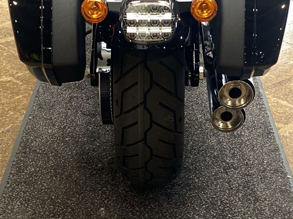 Harley-Davidson Low Rider ST 2024 FXLRST VIVID BLACK - Photo 9