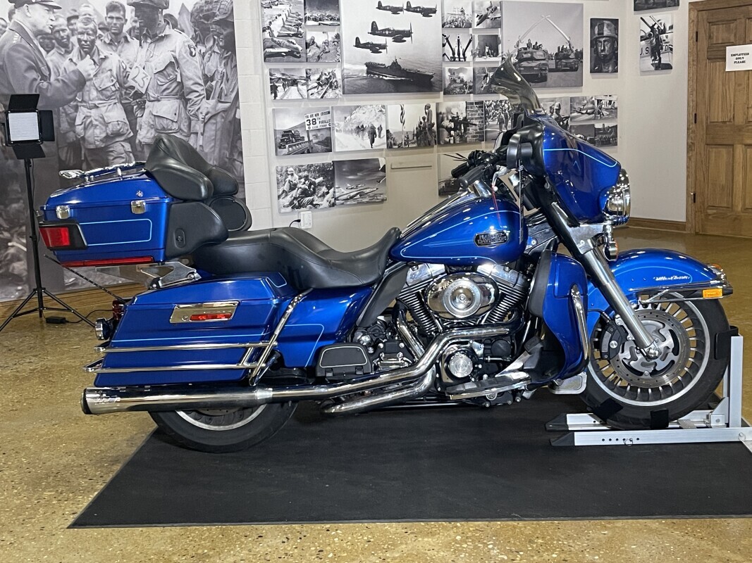 Harley-Davidson Electra Glide Ultra Classic 2009 FLHTCU BLUE - Photo 5