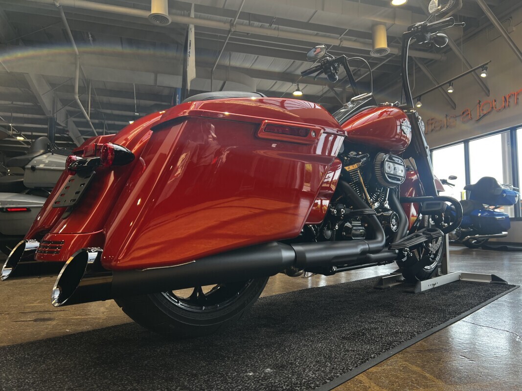 Harley-Davidson Road King Special 2025 FLHRXS WHISKEY FIRE - Photo 8