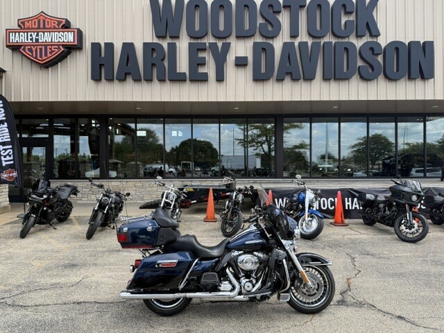Harley-Davidson Electra Glide Ultra Limited 2013 FLHTK BLUE AND BLACK