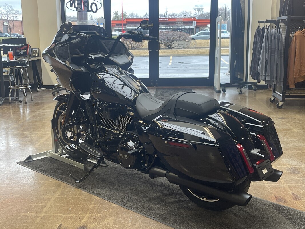 Harley-Davidson Road Glide 2025 FLTRX VIVID BLACK - Photo 10