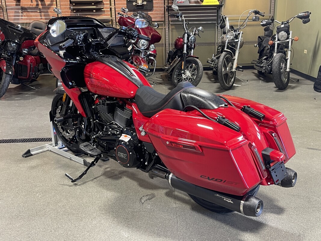 Harley-Davidson CVO Road Glide ST 2025 FLTRXSTSE RALLY RED - Photo 9