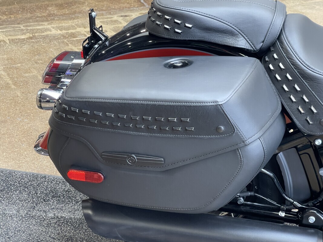 Harley-Davidson Heritage Classic 2025 FLHC WHISKEY FIRE/BLK - Photo 6