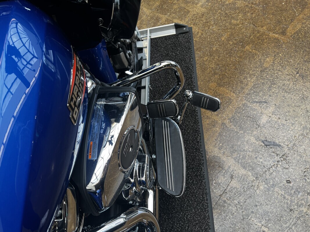 Harley-Davidson Road Glide 2025 FLTRX BLUE BURST - Photo 4