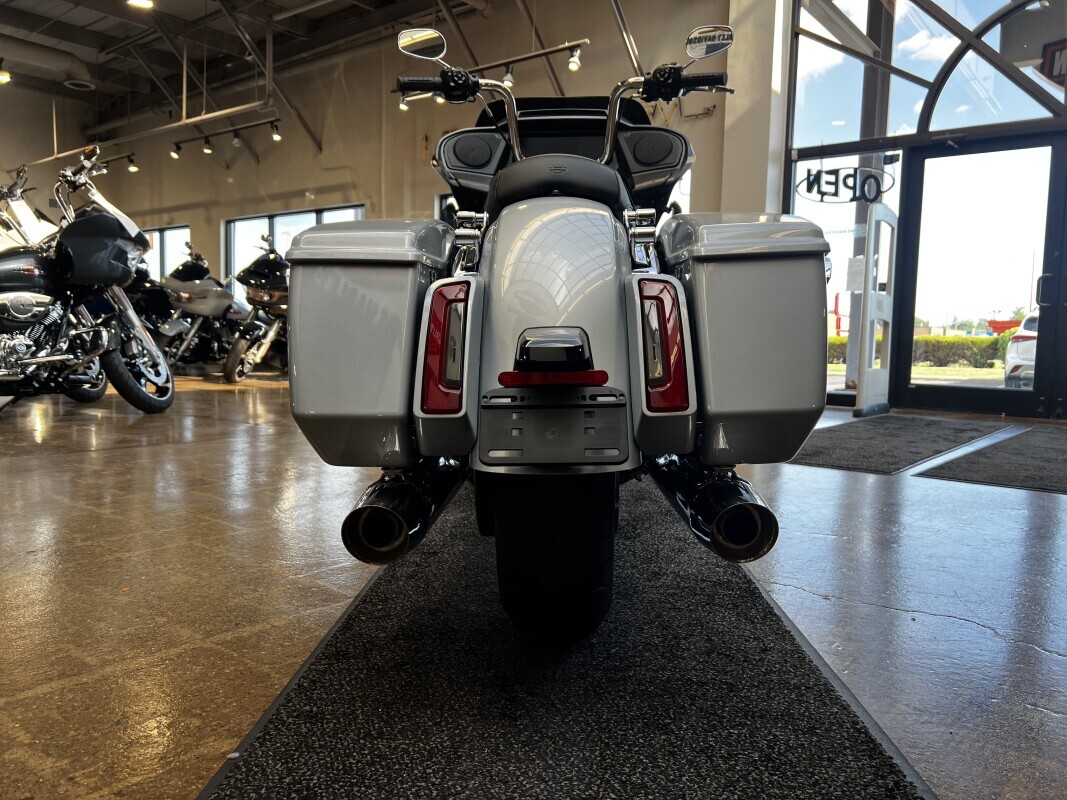 Harley-Davidson Road Glide 2025 FLTRX ATLAS SILVER - Photo 9