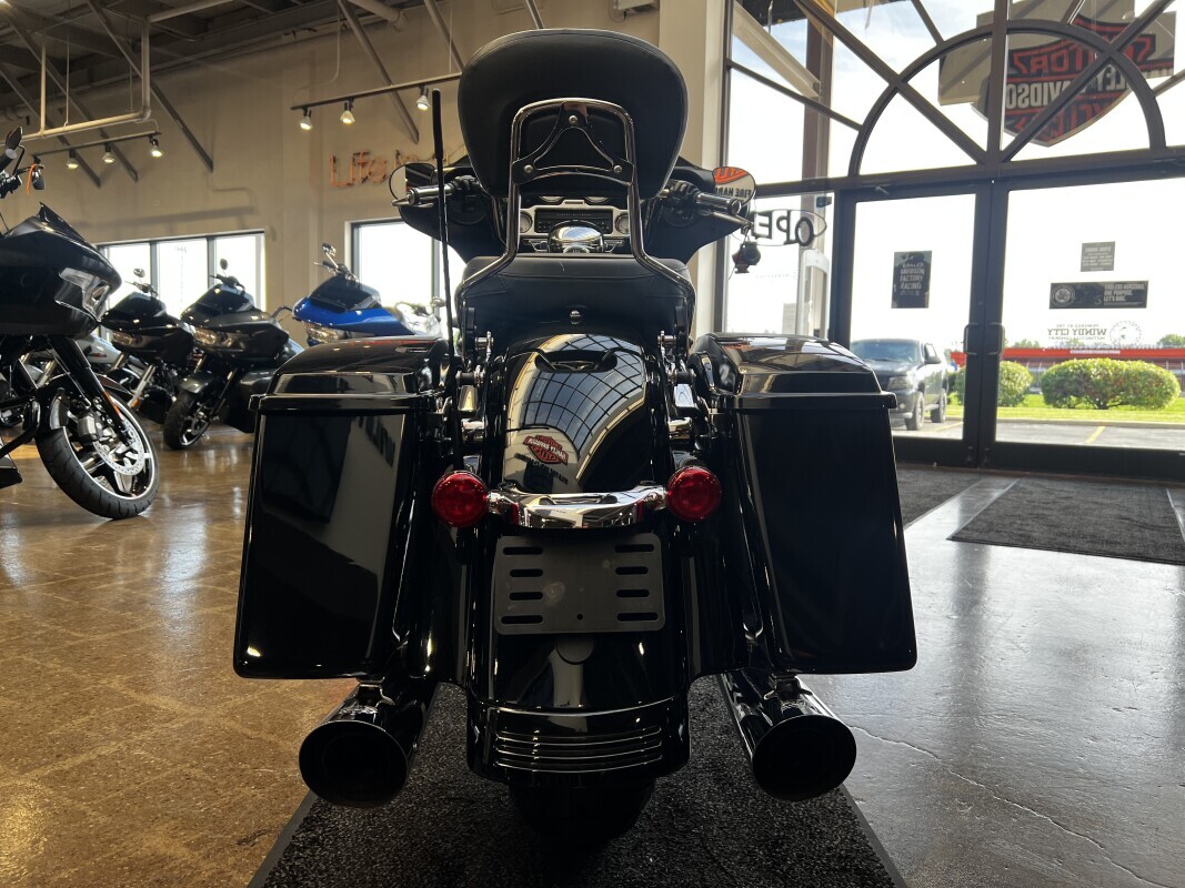 Harley-Davidson Street Glide 2012 FLHX Vivid Black - Photo 9