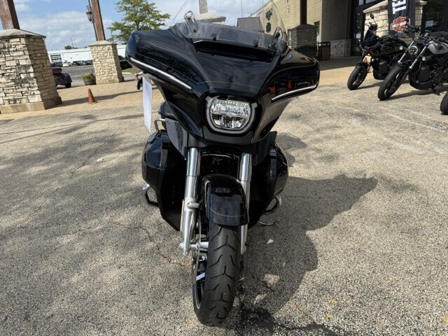 Harley-Davidson Street Glide Ultra 2025 FLHXU VIVID BLACK - Photo 5