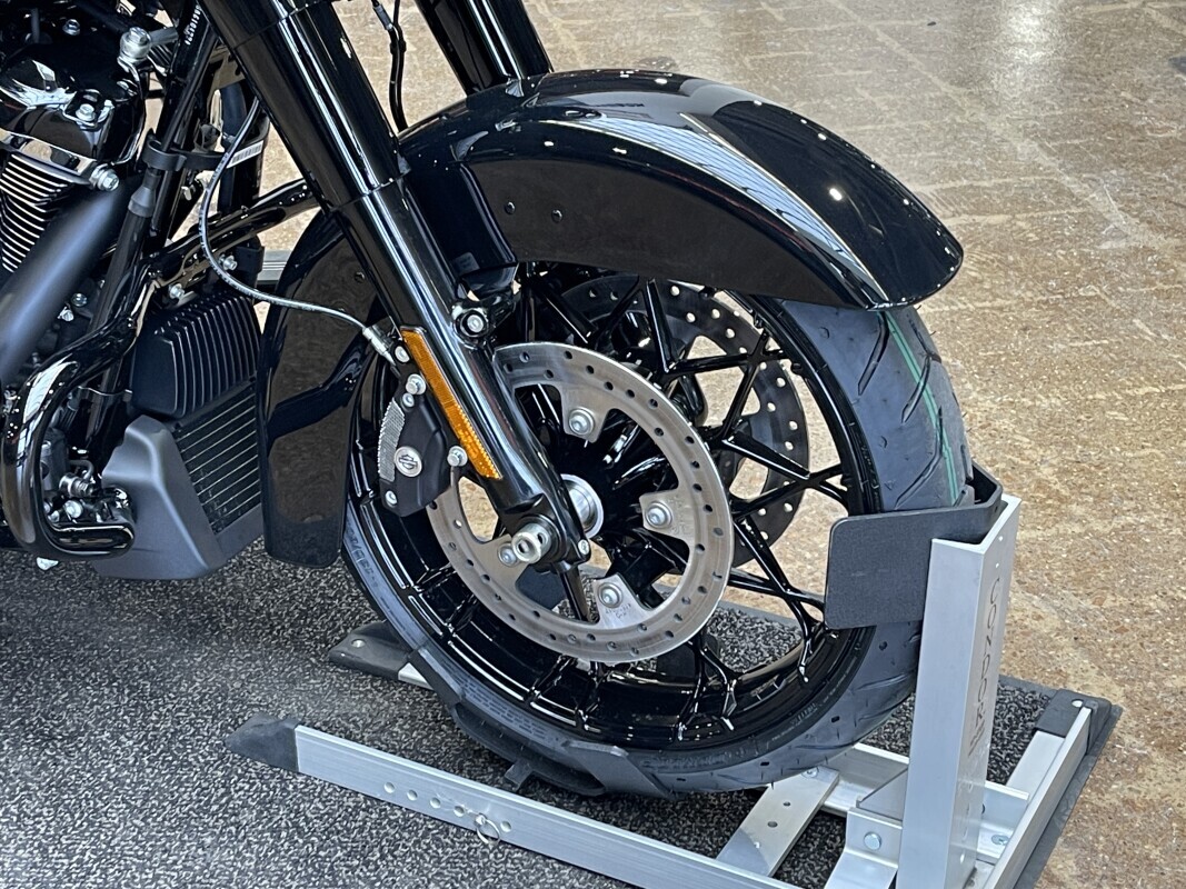 Harley-Davidson Road King Special 2025 FLHRXS VIVID BLACK - Photo 2