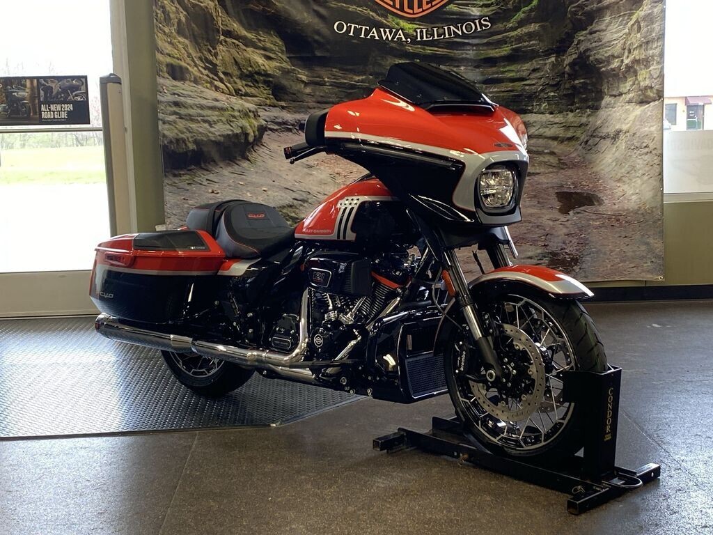 Harley-Davidson CVO Street Glide 2024 FLHXSE LEGENDARY