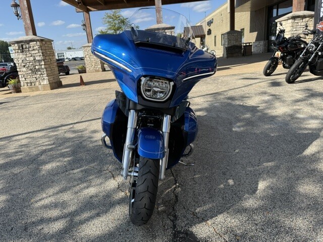 Harley-Davidson Street Glide Ultra 2025 FLHXU BLUE BURST - Photo 5