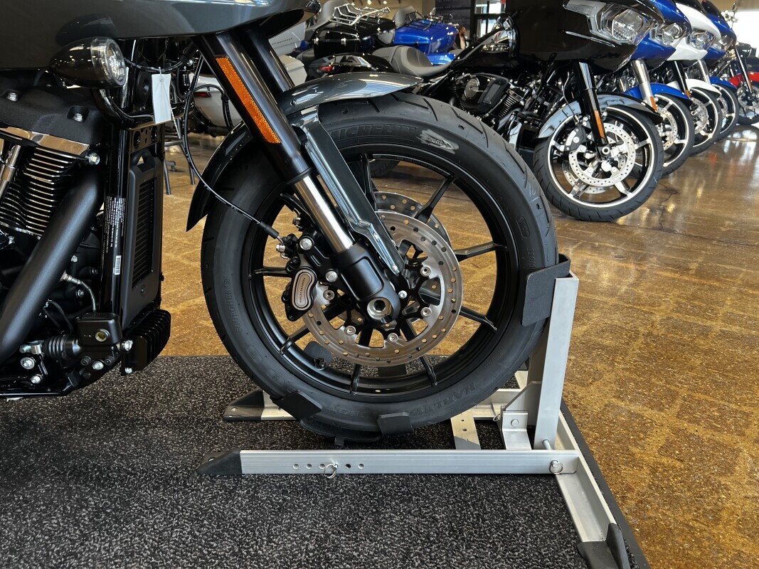 Harley-Davidson Low Rider ST 2025 FXLRST IRON HORSE - Photo 2