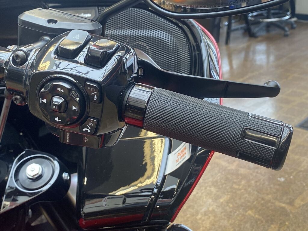 Harley-Davidson CVO Road Glide ST 2025 FLTRXSTSE RALLY RED - Photo 3