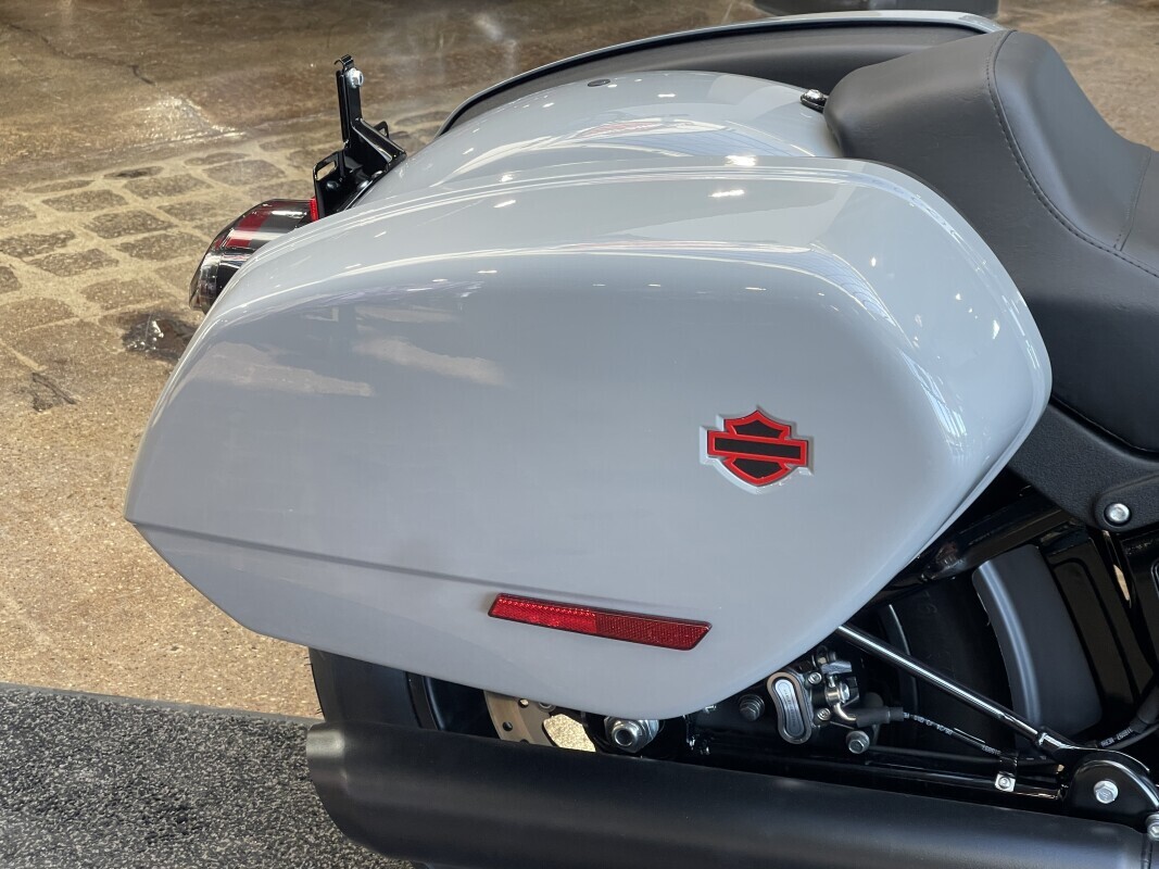 Harley-Davidson Low Rider ST 2025 FXLRST BILLIARD GRAY - Photo 6