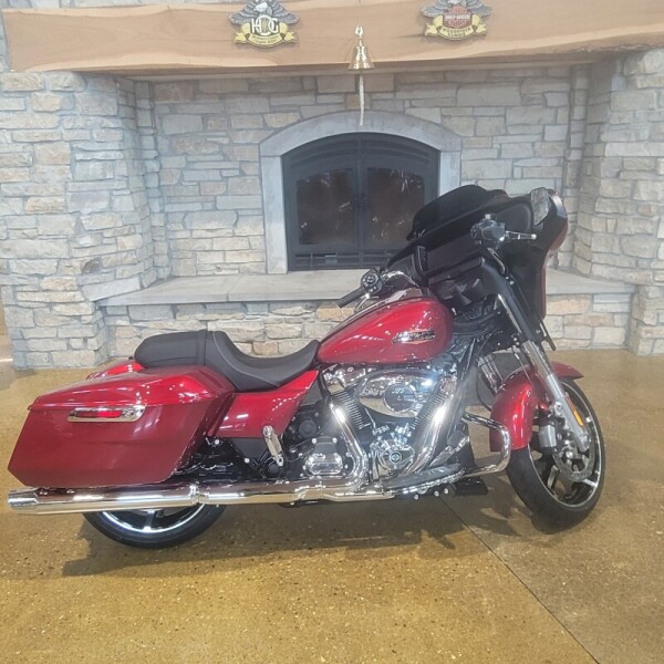 Harley-Davidson® Street Glide™ 2025 FLHX BRILLIANT RED