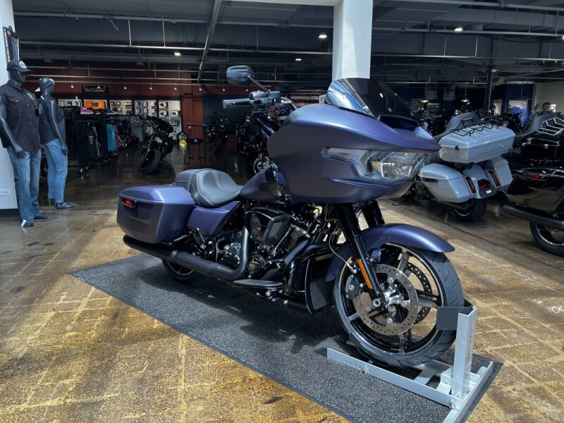 Harley-Davidson® Road Glide™ 2025 FLTRX PURPLE ABYSS DNM