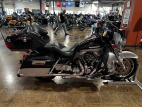 Harley-Davidson® Electra Glide® Ultra Limited 2013 FLHTK MIDNIGHT PEARL/ thumb 1