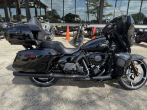 Harley-Davidson® Street Glide™ Ultra 2025 FLHXU VIVID BLACK thumb 3