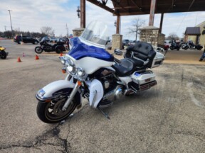 Harley-Davidson® Electra Glide® Ultra Classic® 2007 FLHTCU WHITE thumb 0