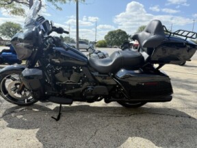 Harley-Davidson® Street Glide™ Ultra 2025 FLHXU VIVID BLACK thumb 1
