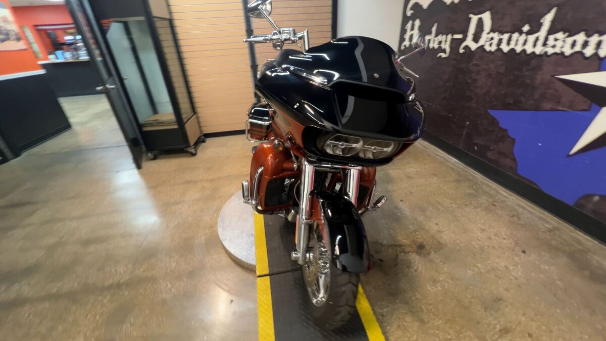 2015 Harley-Davidson CVO Road Glide Ultra - Photo 7
