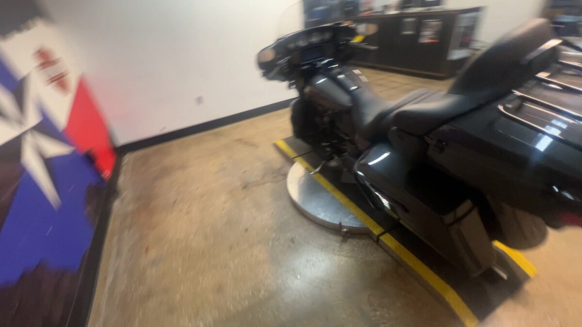 2023 Harley-Davidson Ultra Limited FLHTK - Photo 2