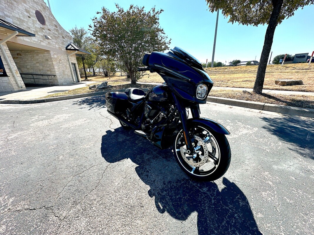 2025 Harley-Davidson Street Glide FLHX - Photo 3
