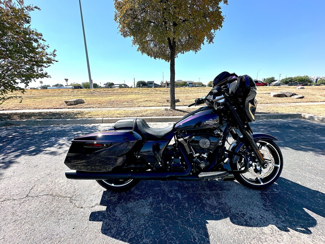 2025 Harley-Davidson Street Glide FLHX - Photo 2
