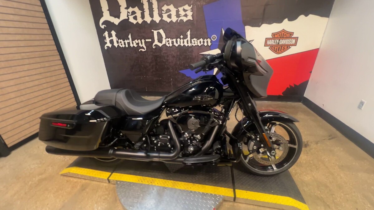 2025 Harley-Davidson Street Glide FLHX - Photo 5