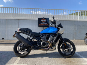2023 Harley-Davidson<sup>®</sup> Pan America™ 1250 thumb 3