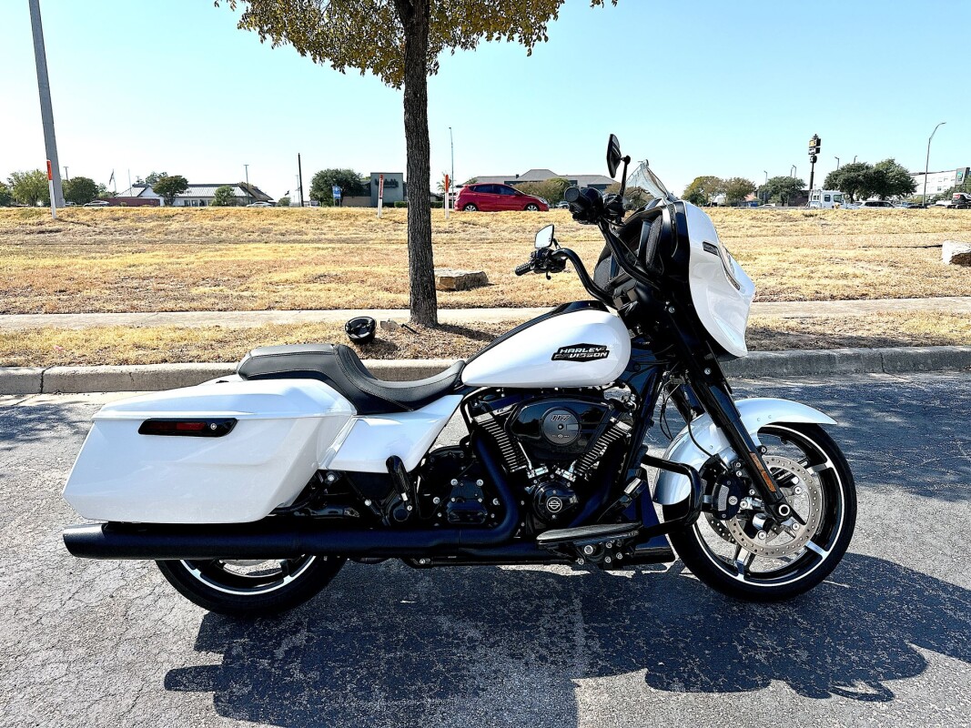 2024 Harley-Davidson Street Glide FLHX