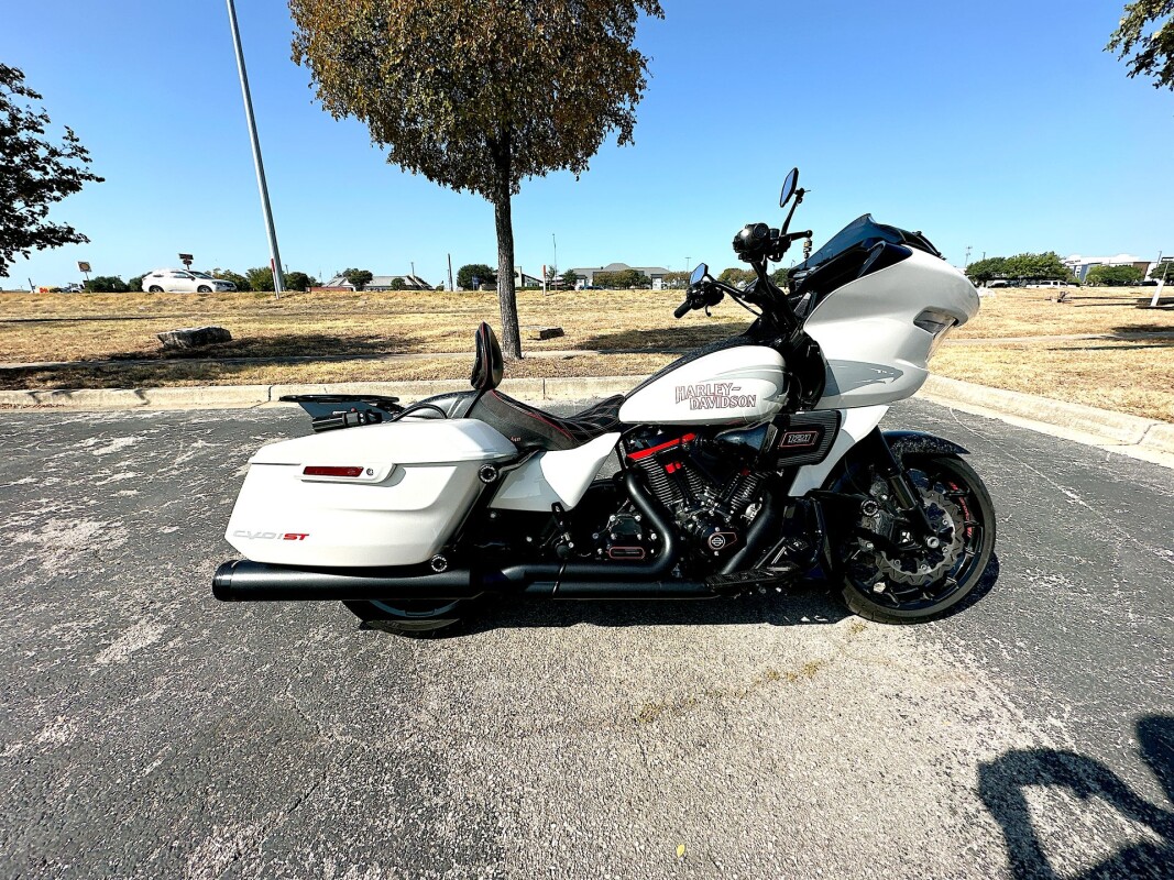 2024 Harley-Davidson CVO Road Glide ST FLTRXSTSE - Photo 2