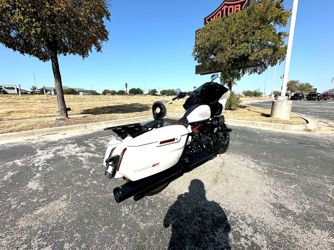 2024 Harley-Davidson CVO Road Glide ST FLTRXSTSE - Photo 9