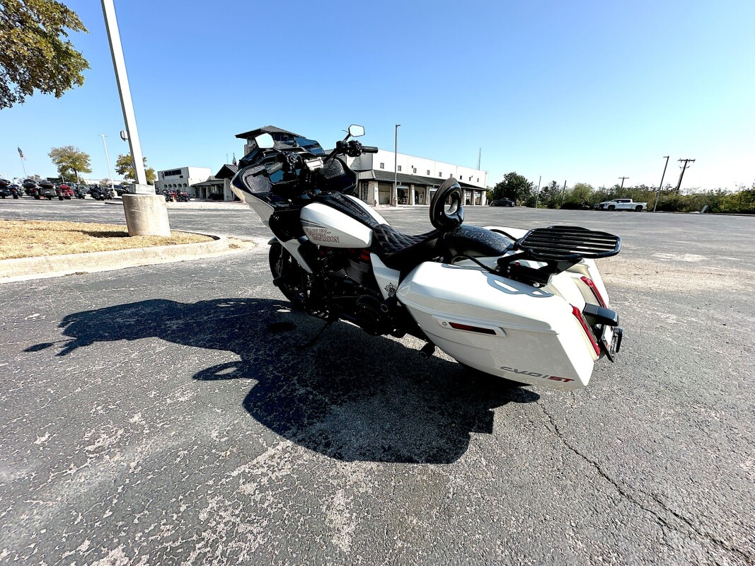 2024 Harley-Davidson CVO Road Glide ST FLTRXSTSE - Photo 7